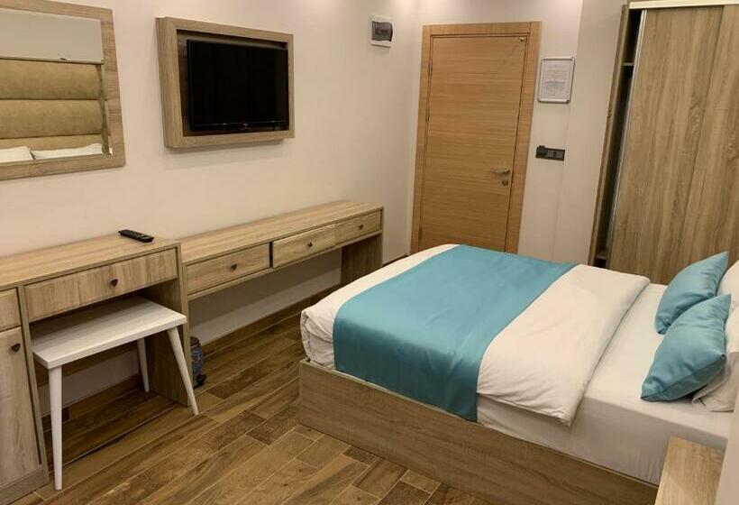 豪华房间, Danis Motel