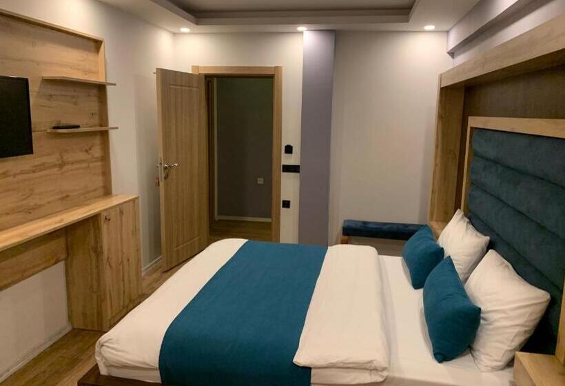 디럭스 룸, Danis Motel