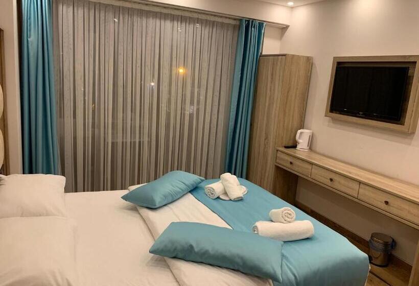 스탠다드 룸 호수 전망, Danis Motel