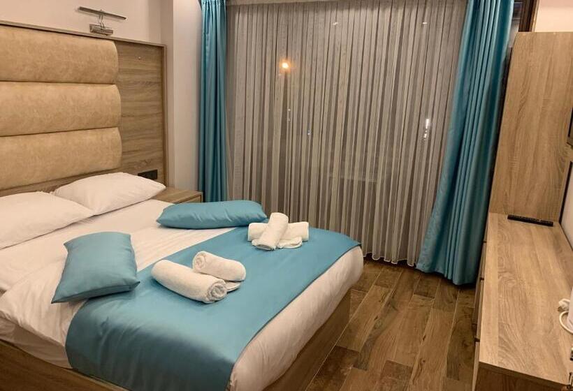 标准间带湖景, Danis Motel