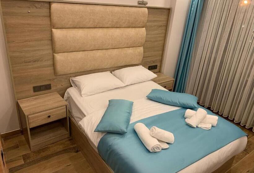 标准间带湖景, Danis Motel