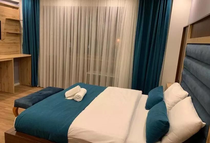 اتاق استاندارد با چشم‌انداز کوهستان, Danis Motel