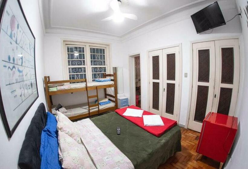 חדר סטנדרט לארבעה, Hostel Petrópolis