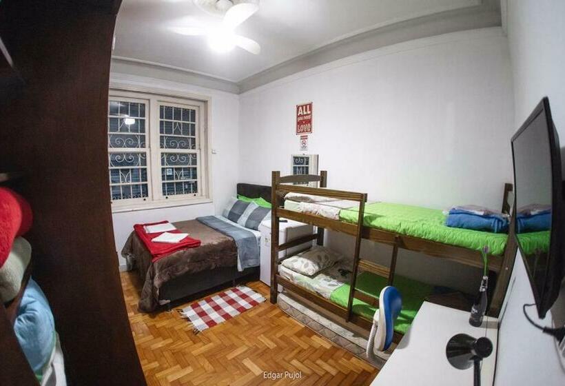 חדר סטנדרטי לארבעה עם חדר אמבטיה משותף, Hostel Petrópolis