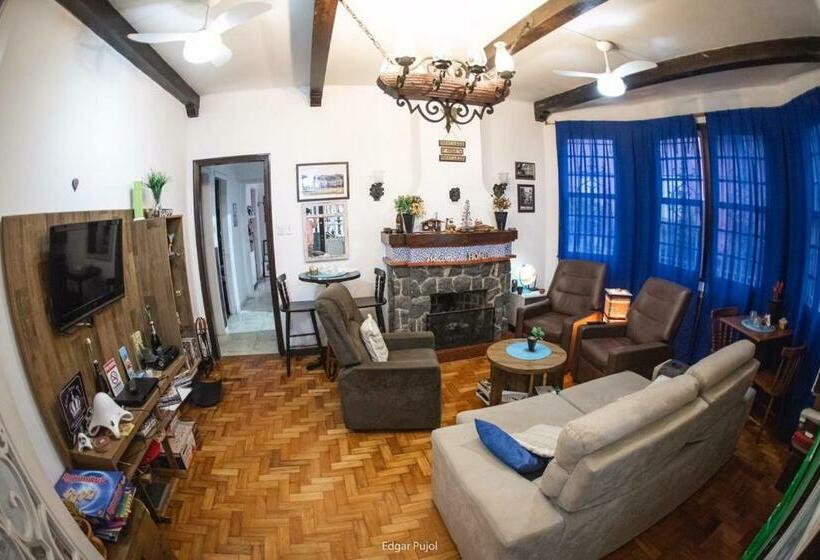 חדר סטנדרטי לארבעה עם חדר אמבטיה משותף, Hostel Petrópolis