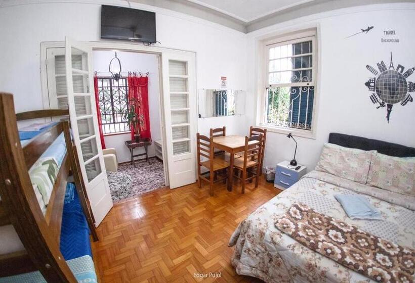 חדר סטנדרטי לארבעה עם חדר אמבטיה משותף, Hostel Petrópolis