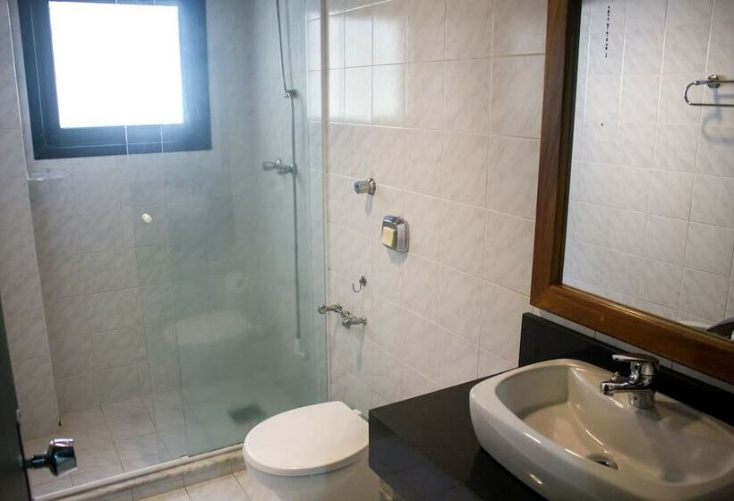 豪华房间, A Furninha