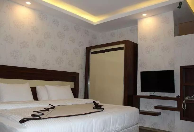 اتاق استاندارد یک نفره, Azd House