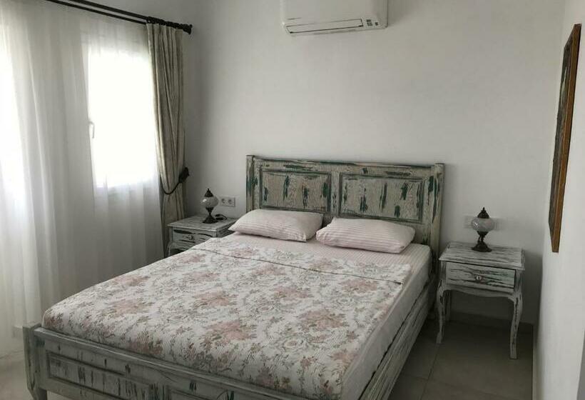 Standard Szoba, Bahama Art