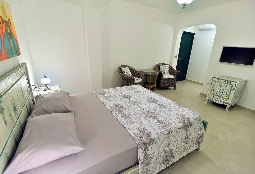 Standard Szoba, Bahama Art