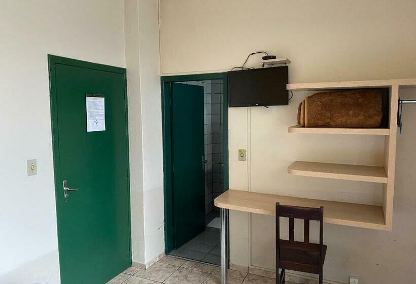 חדר דלוקס יחיד, Bavarium