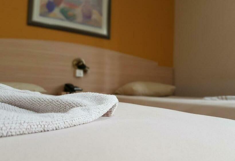 חדר דלוקס, Bavarium