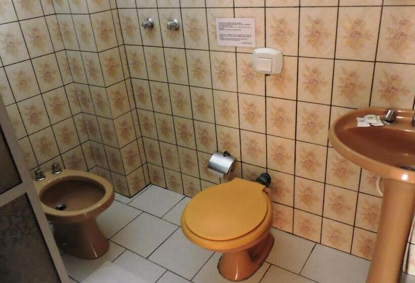 标准三人间, Bombinhas Palace