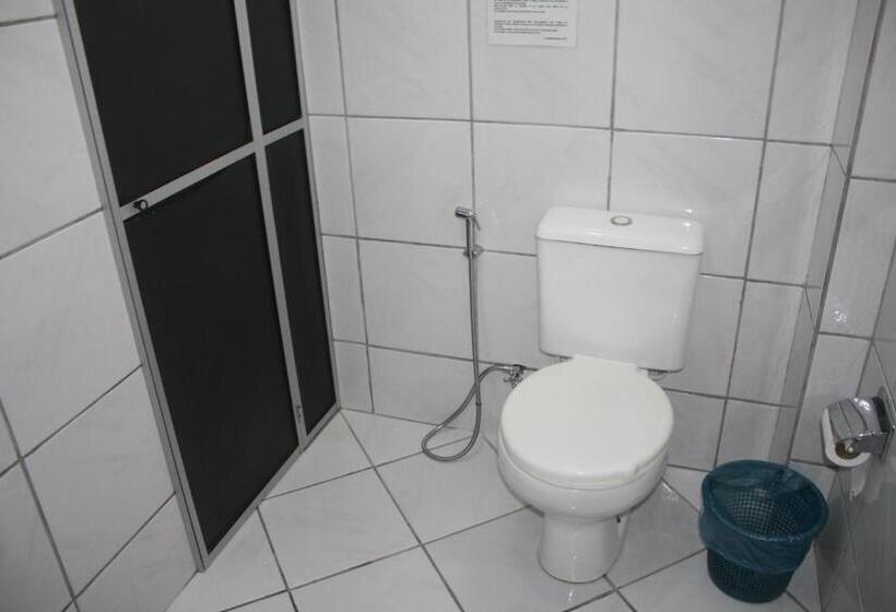 标准三人间, Bombinhas Palace