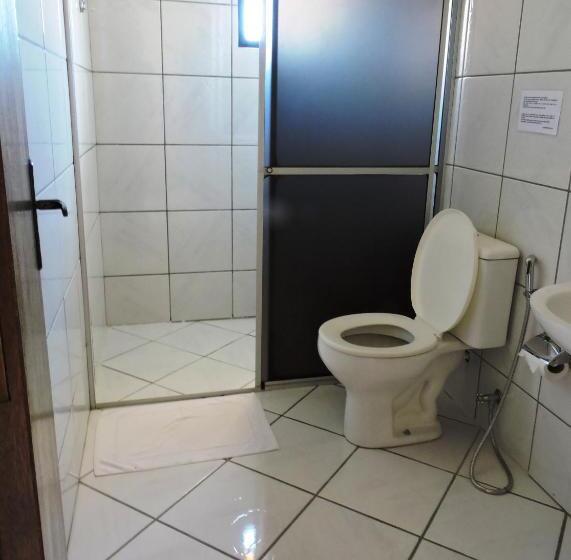 四人标准间, Bombinhas Palace