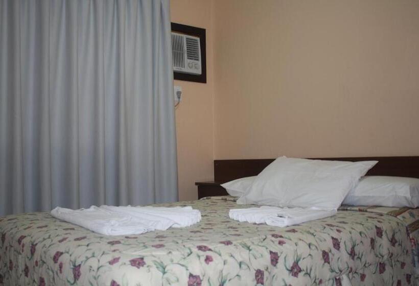 四人标准间, Bombinhas Palace