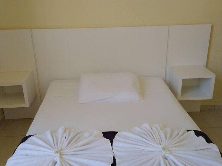 标准间, Bombinhas Palace