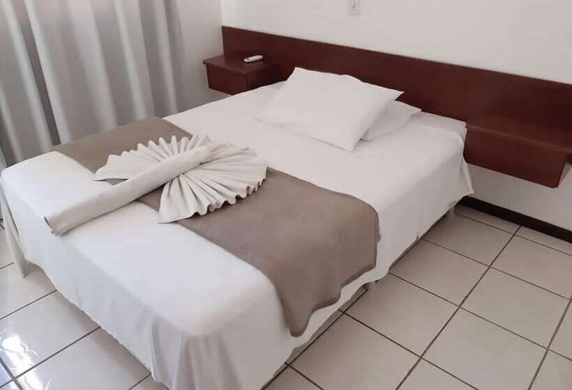 标准三人间, Bombinhas Palace