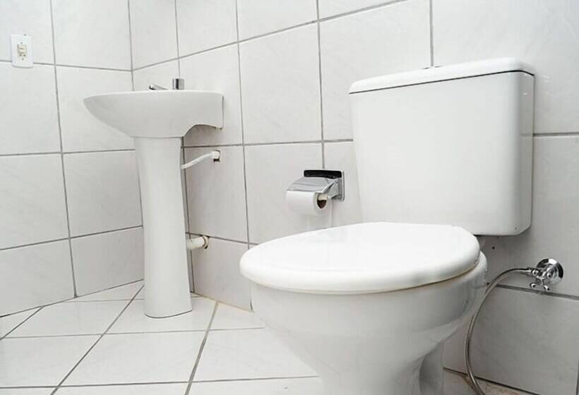 标准三人间, Bombinhas Palace