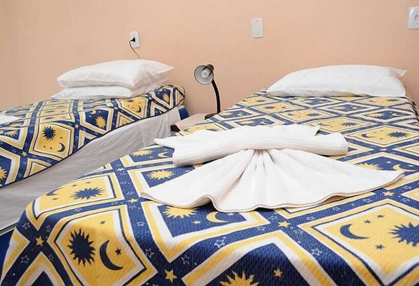 四人标准间, Bombinhas Palace