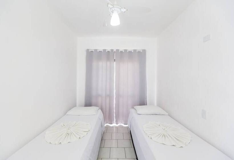 四人标准间, Bombinhas Palace