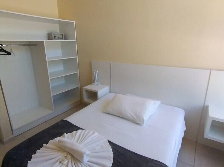 标准间, Bombinhas Palace