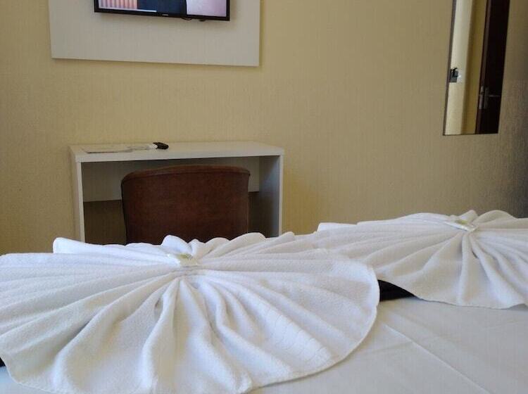 标准间, Bombinhas Palace