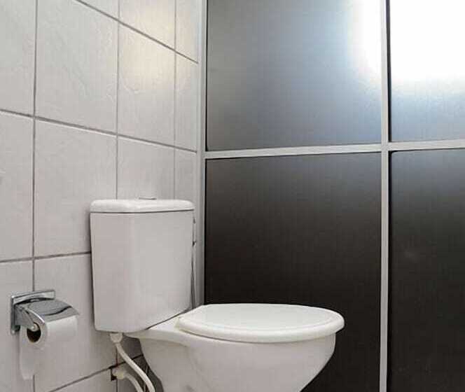 标准三人间, Bombinhas Palace