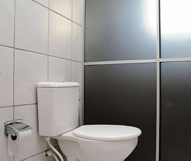 四人标准间, Bombinhas Palace