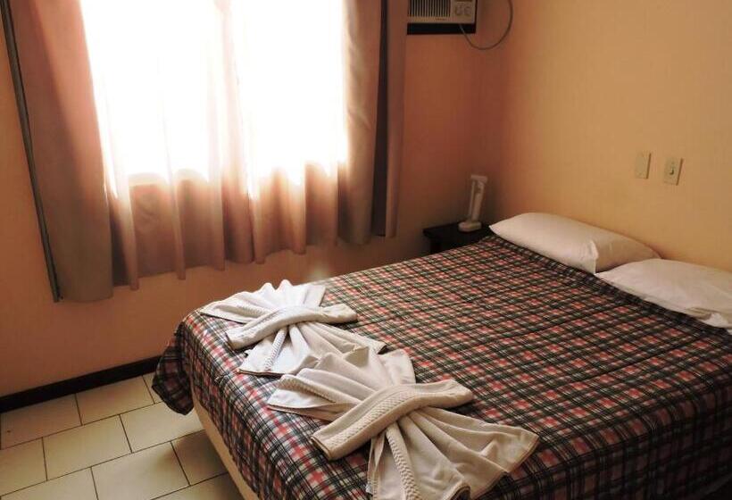 四人标准间, Bombinhas Palace