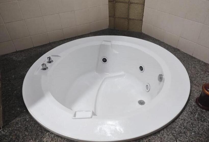 Номер Deluxe, Da Cachoeira