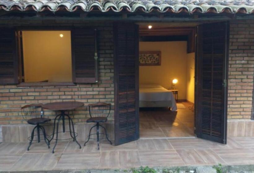 이코노미 룸, Da Cachoeira