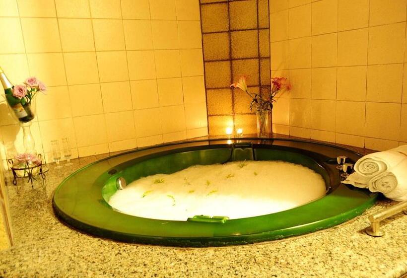 디럭스 룸, Da Cachoeira