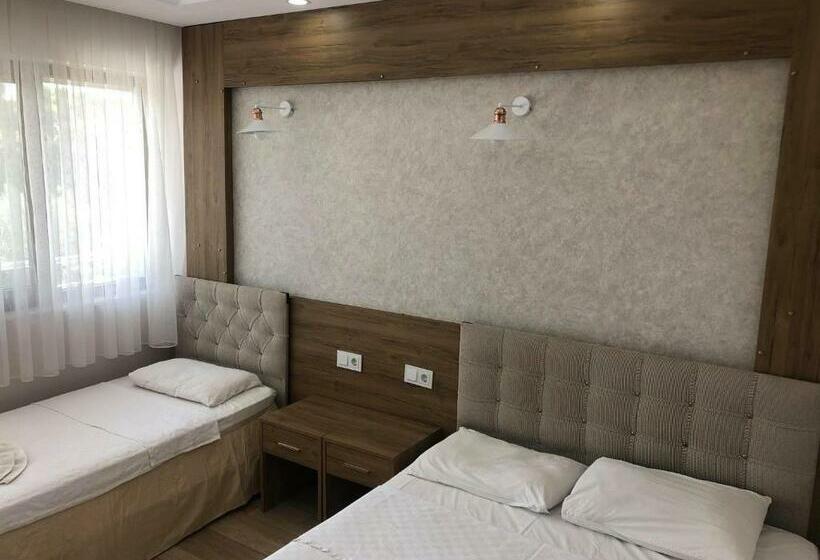 اتاق استاندارد سه نفره, Goreme Sakura