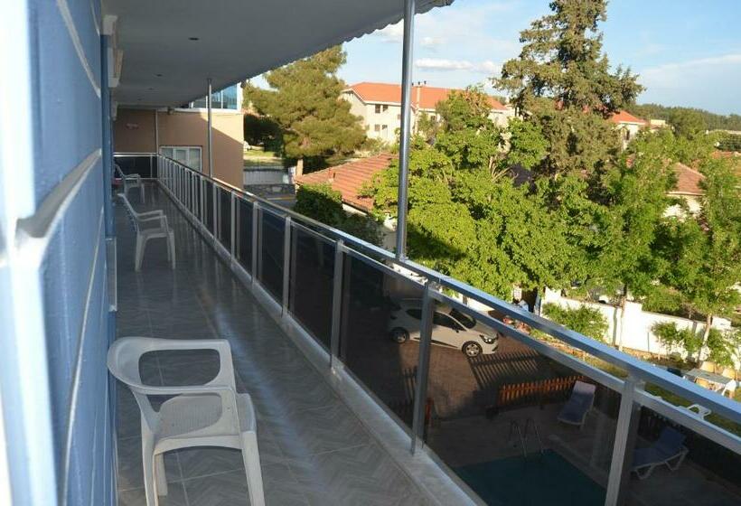 اتاق استاندارد سه نفره, Goreme Sakura