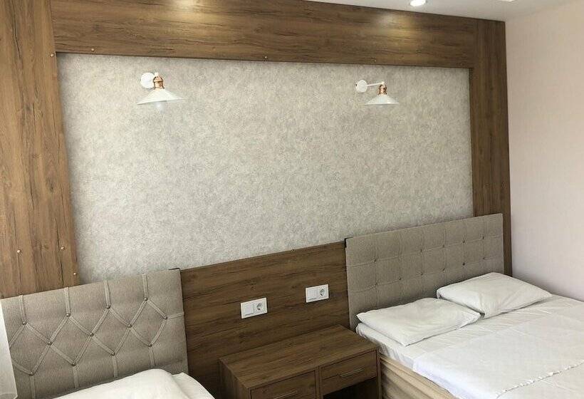 اتاق استاندارد سه نفره, Goreme Sakura