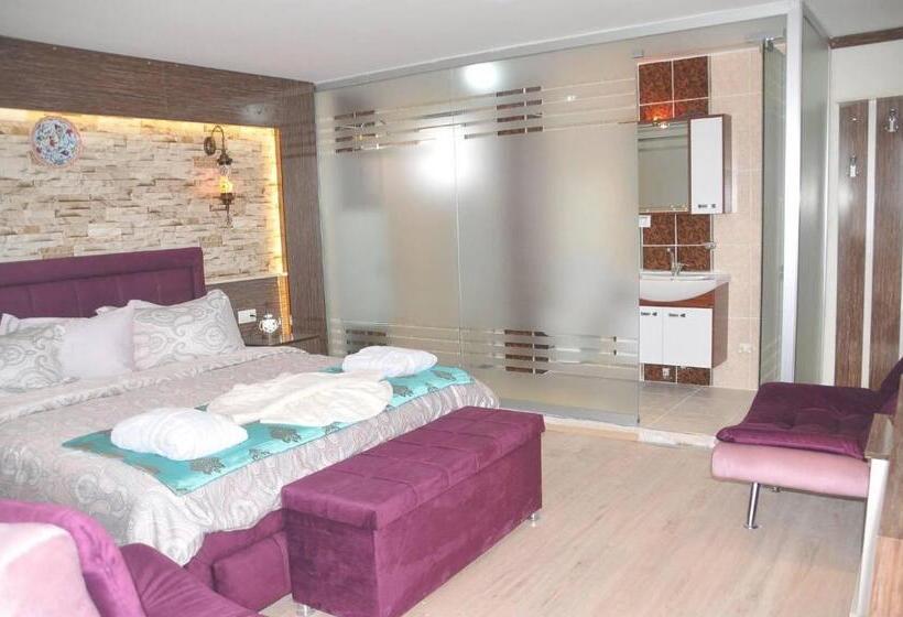 سوییت لوکس, Goreme Sakura