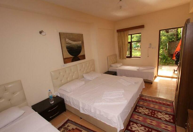 اتاق استاندارد چهار تخته, Mila Pansiyon