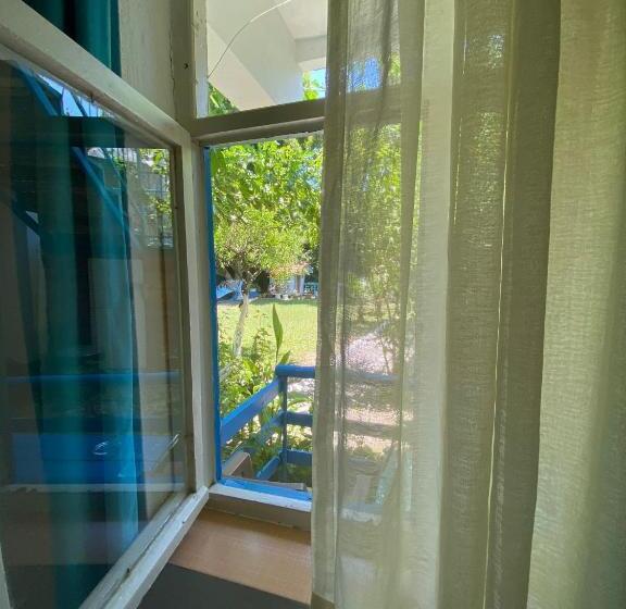 اتاق استاندارد چهار تخته, Mila Pansiyon