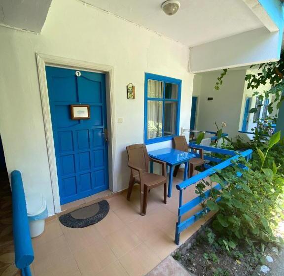 اتاق استاندارد چهار تخته, Mila Pansiyon