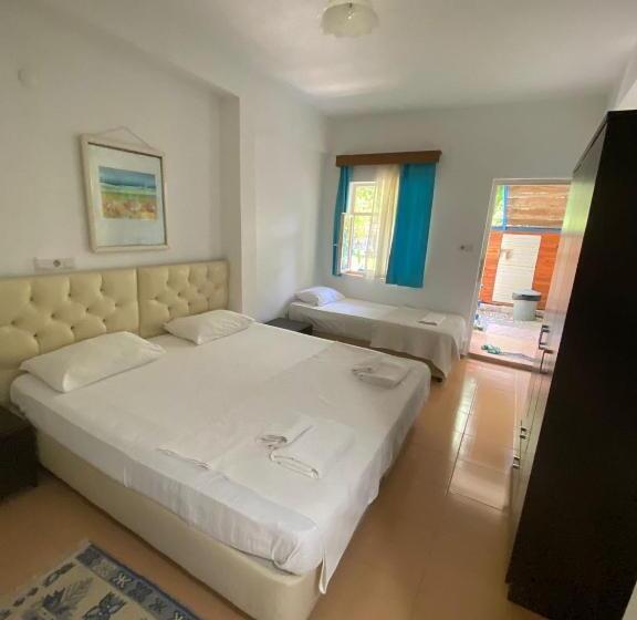 اتاق استاندارد چهار تخته, Mila Pansiyon