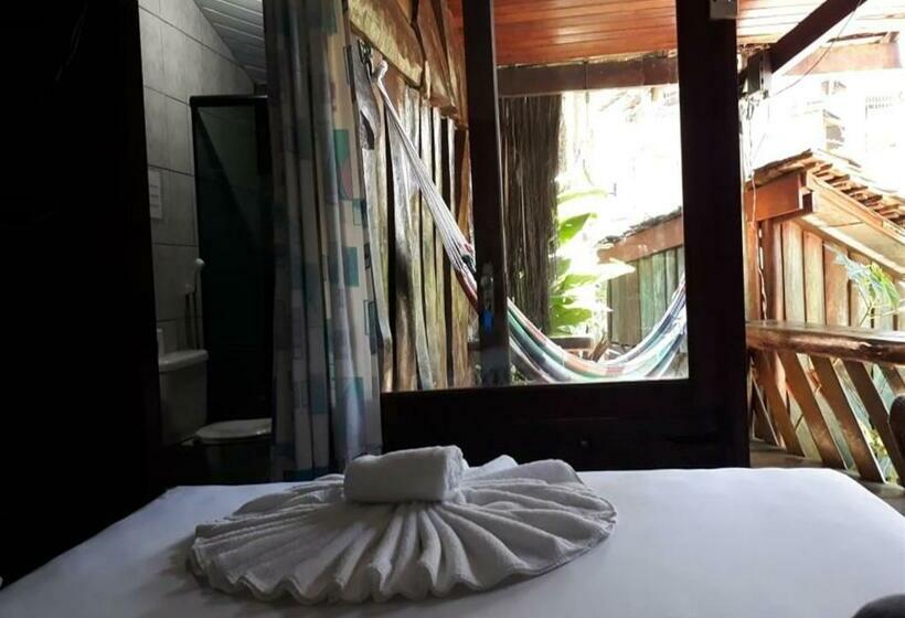 带阳台的三人标准间, Pousada Hanalei