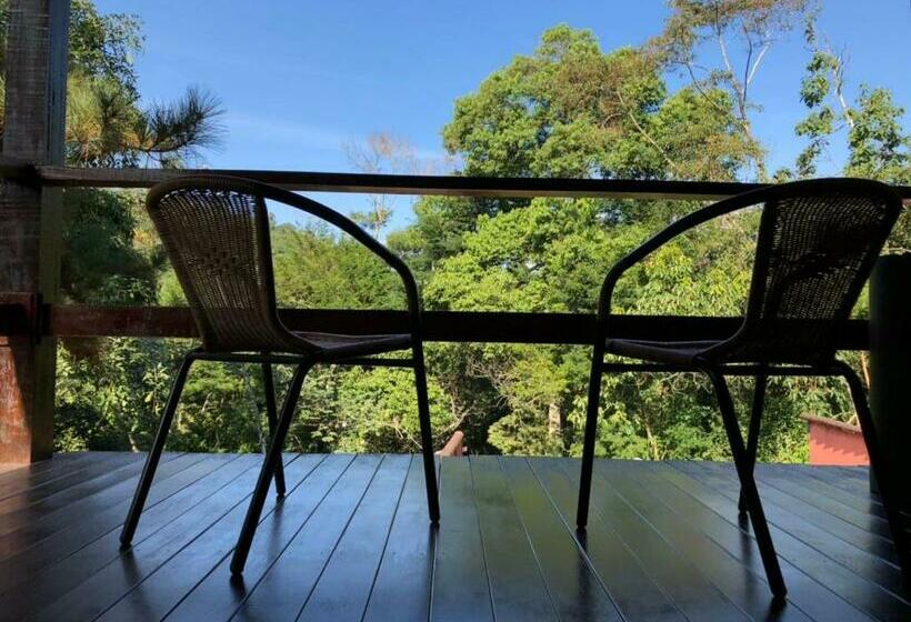 샬레, Pousada Mirante Do Penedo