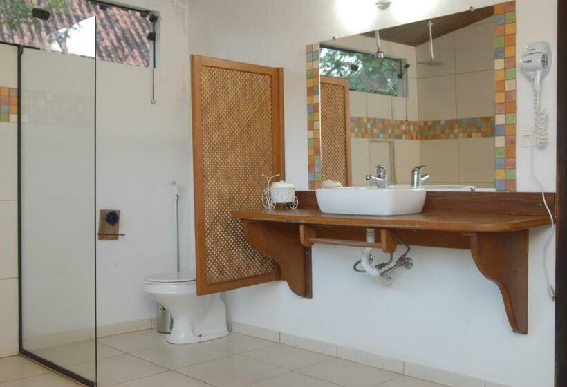 샬레, Pousada Mirante Do Penedo