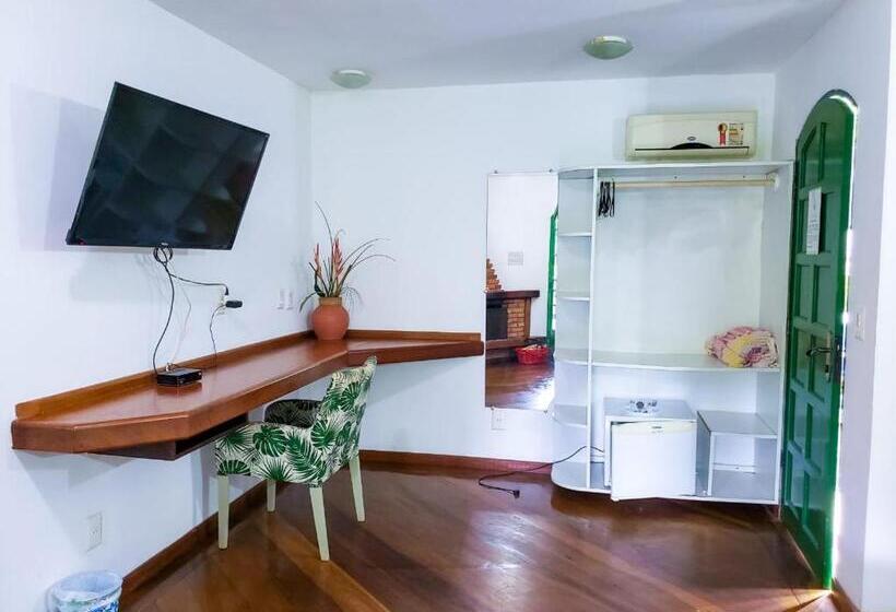 샬레, Pousada Mirante Do Penedo