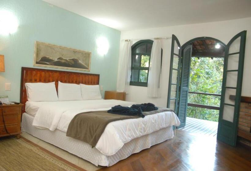 샬레, Pousada Mirante Do Penedo