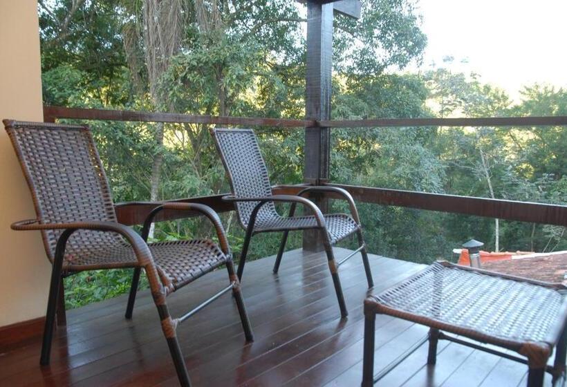 샬레, Pousada Mirante Do Penedo