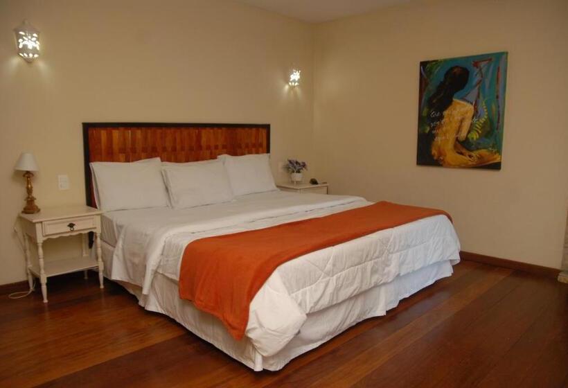 샬레, Pousada Mirante Do Penedo