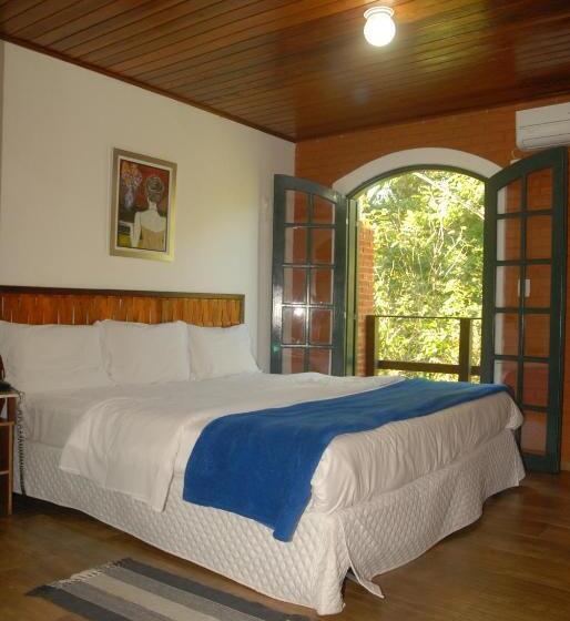 샬레, Pousada Mirante Do Penedo