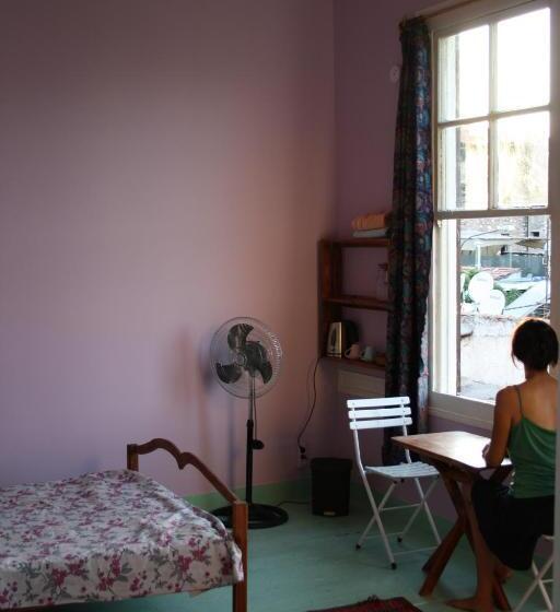 اتاق استاندارد با چشم‌انداز باغ, Lotus Garden Hostel Izmir